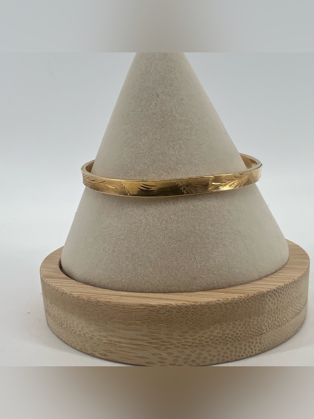 14k Vintage Etched Gold Bangle 2”-2.5” Diameter Dainty 5.26g - Picture 4 of 8